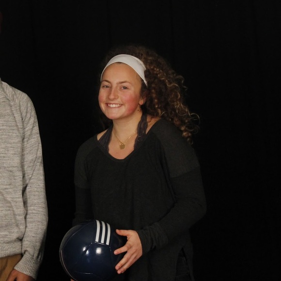 Meet your Posher, Carly - Picture 1 of 1